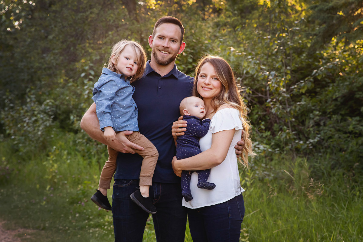 Outdoor Newborn Photography in Edmonton