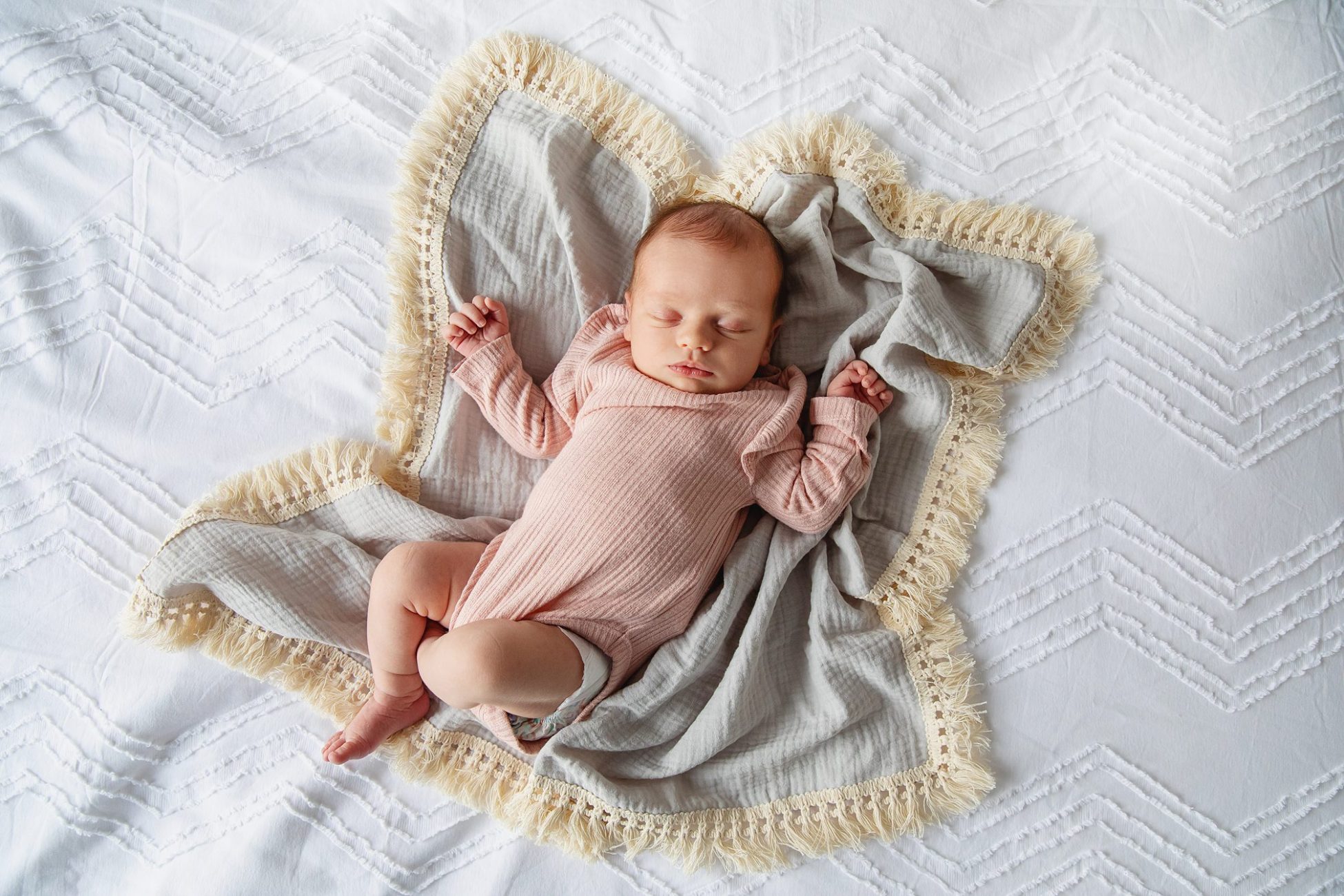 lifestyle newborn photography