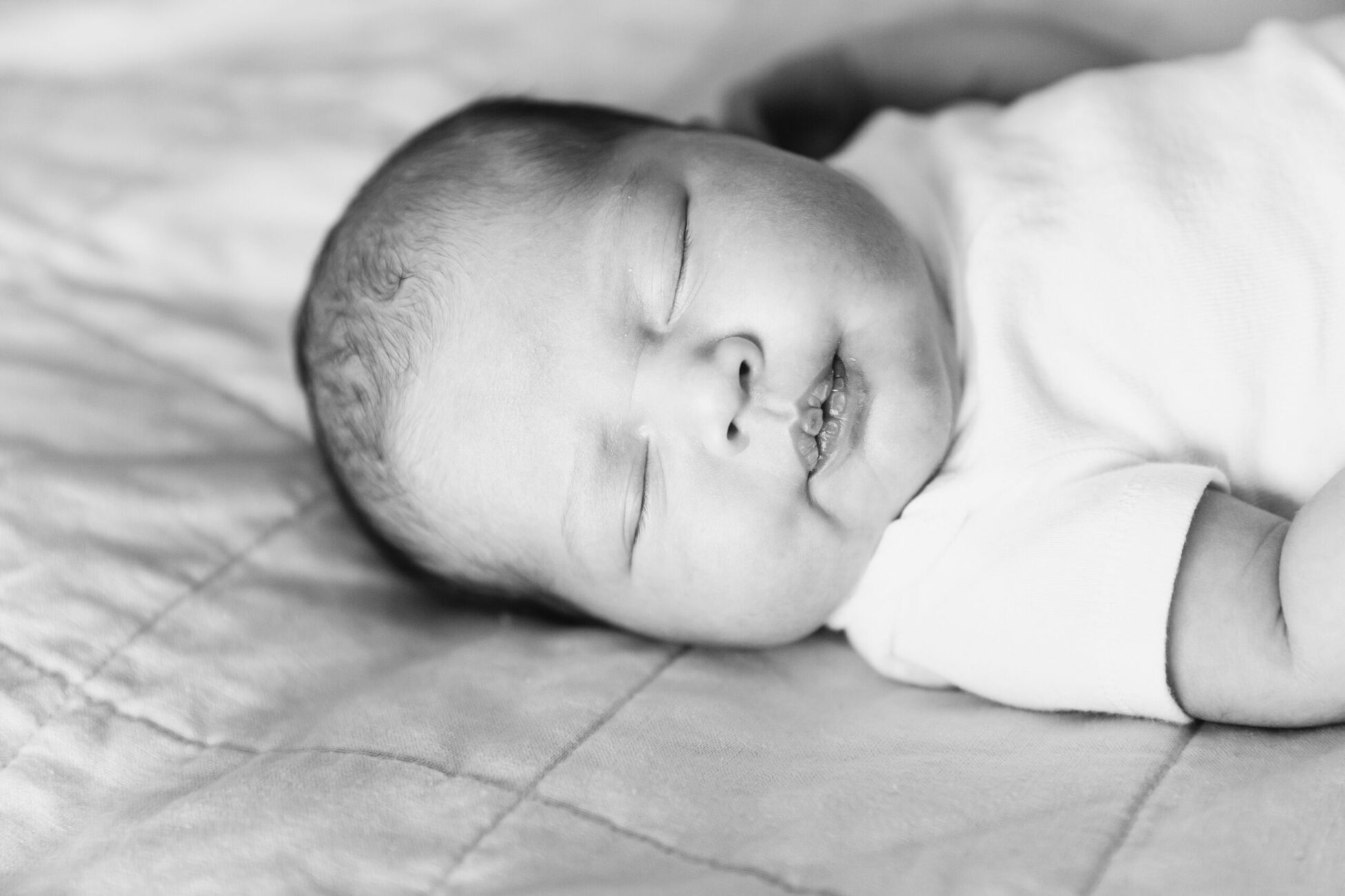 newborn photographer edmonton